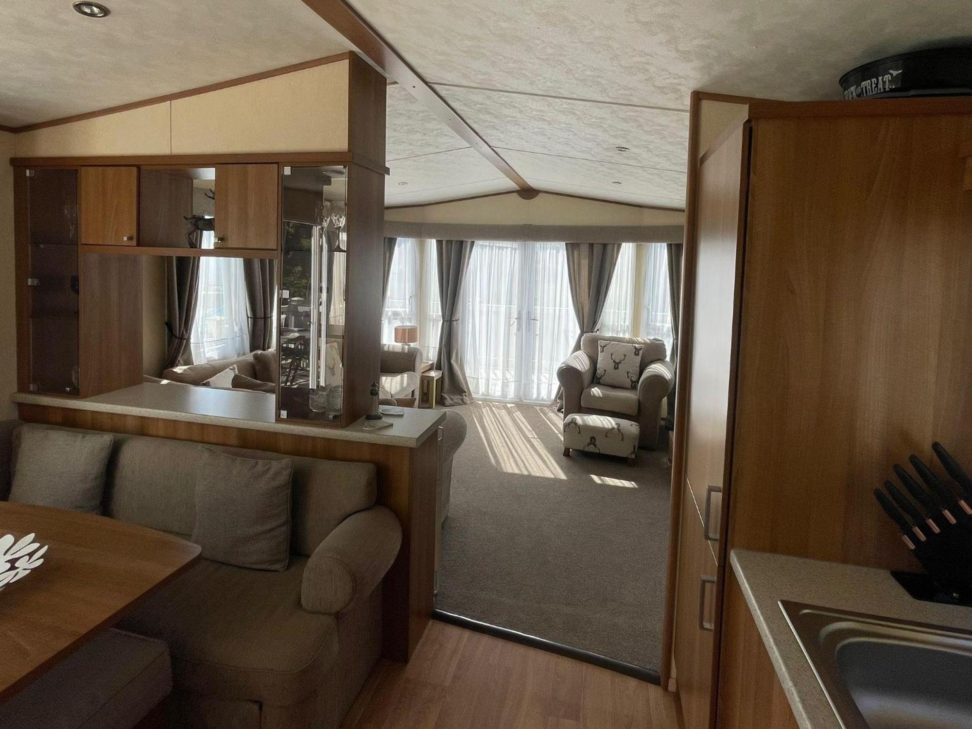 6 Berth Caravan With Decking At Manor Park In Hunstanton Ref 23017H Екстериор снимка